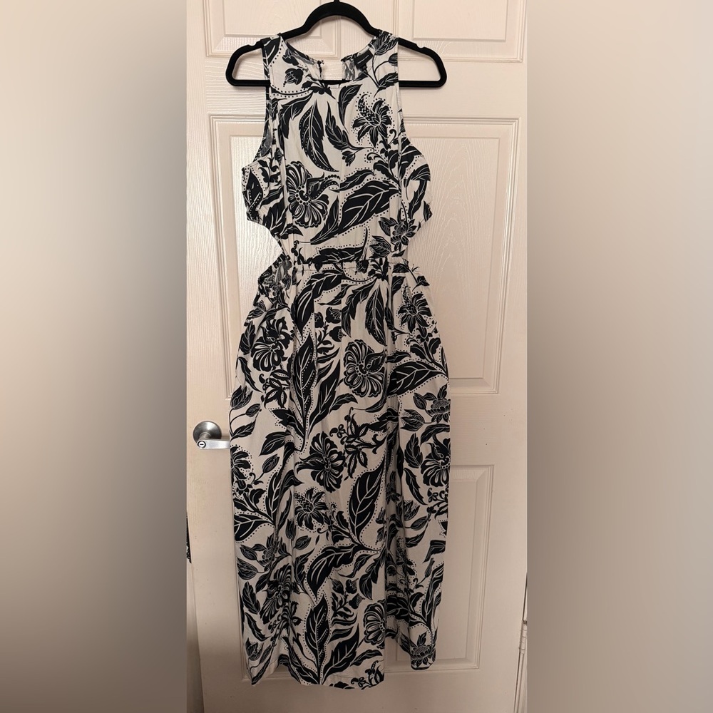 Who What Wear Black and White Floral Midi Dress